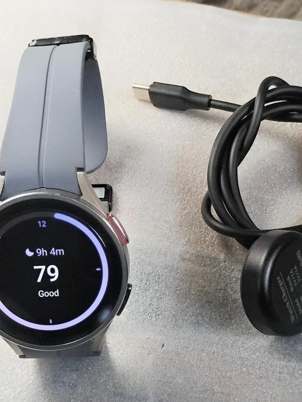 Samsung Galaxy Watch 5 Pro - Gray Silicone Band